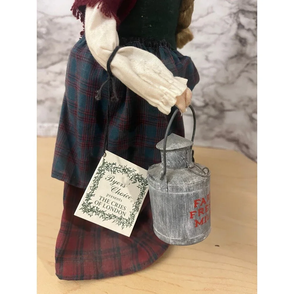 Byers Choice Caroler 1997 Woman Cries Of London Milk Maid Woman Farm Fresh